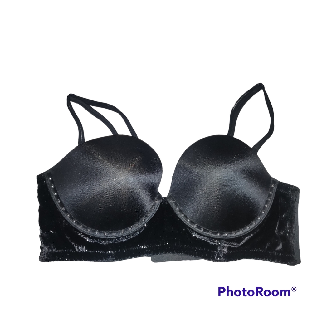 Pink Victoria secret bras selling both together